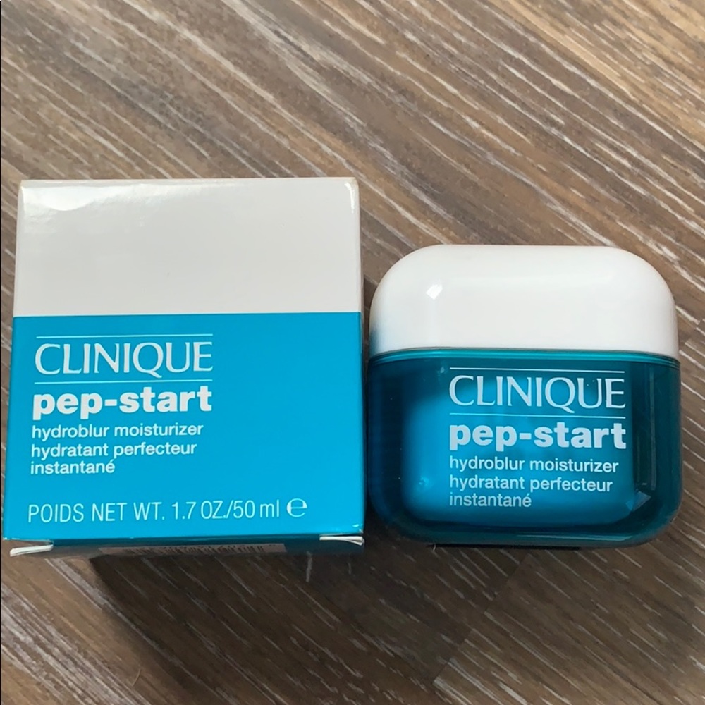 ✨Clinique Hydroblur Primer/Moisturizer✨